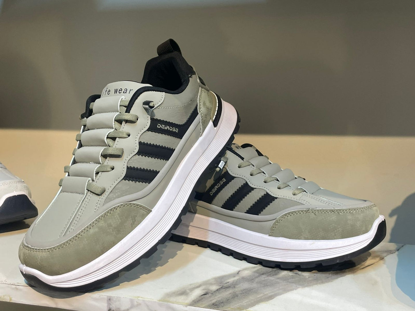 AeroFlex Urban Sneakers